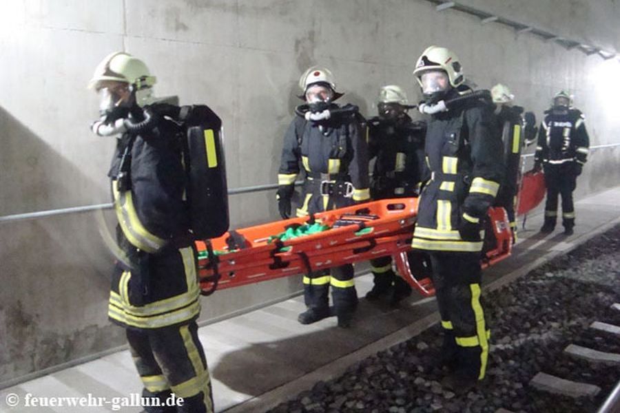 Einsatzübung im Bahntunnel am 03.09.2011